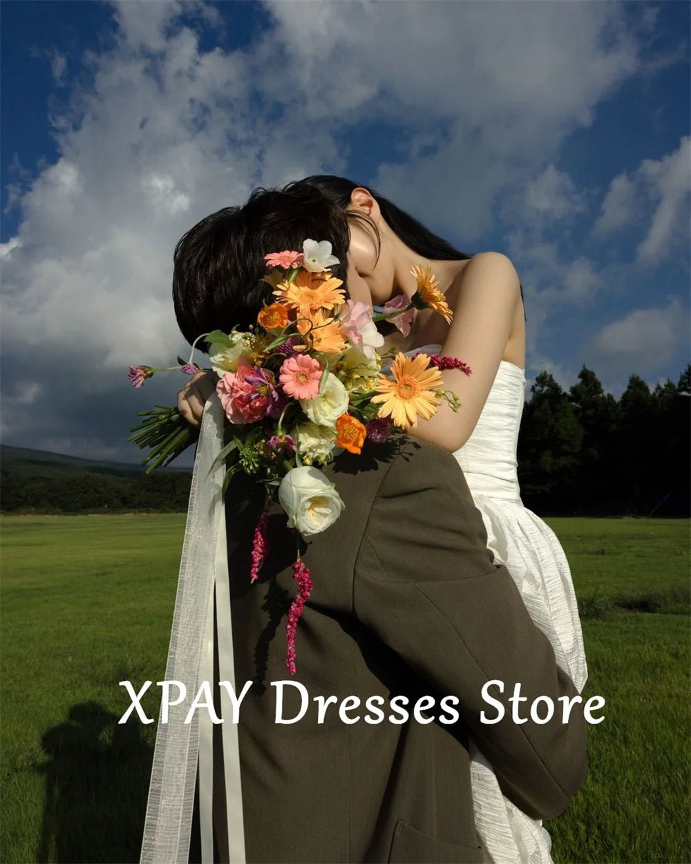 簡約韓系婚紗/ 無肩帶 A字版 新娘禮服/ 無袖 及地款 拍攝禮服/ 客製化 - WeddLin 輕婚紗