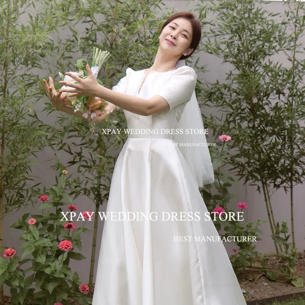 簡約韓系緞面婚紗｜短袖V領抓摺拖尾A字禮服（可客製）
