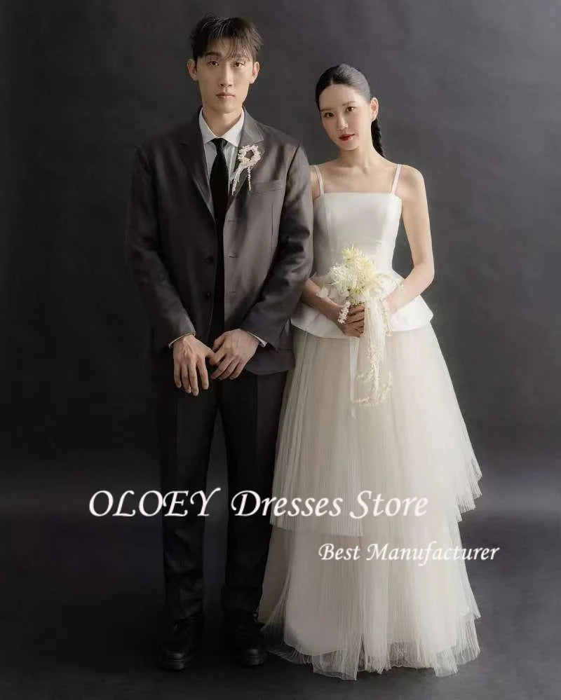 簡約白色婚紗/韓國拍照緞面細肩帶新娘禮服/經典A字裙/訂製