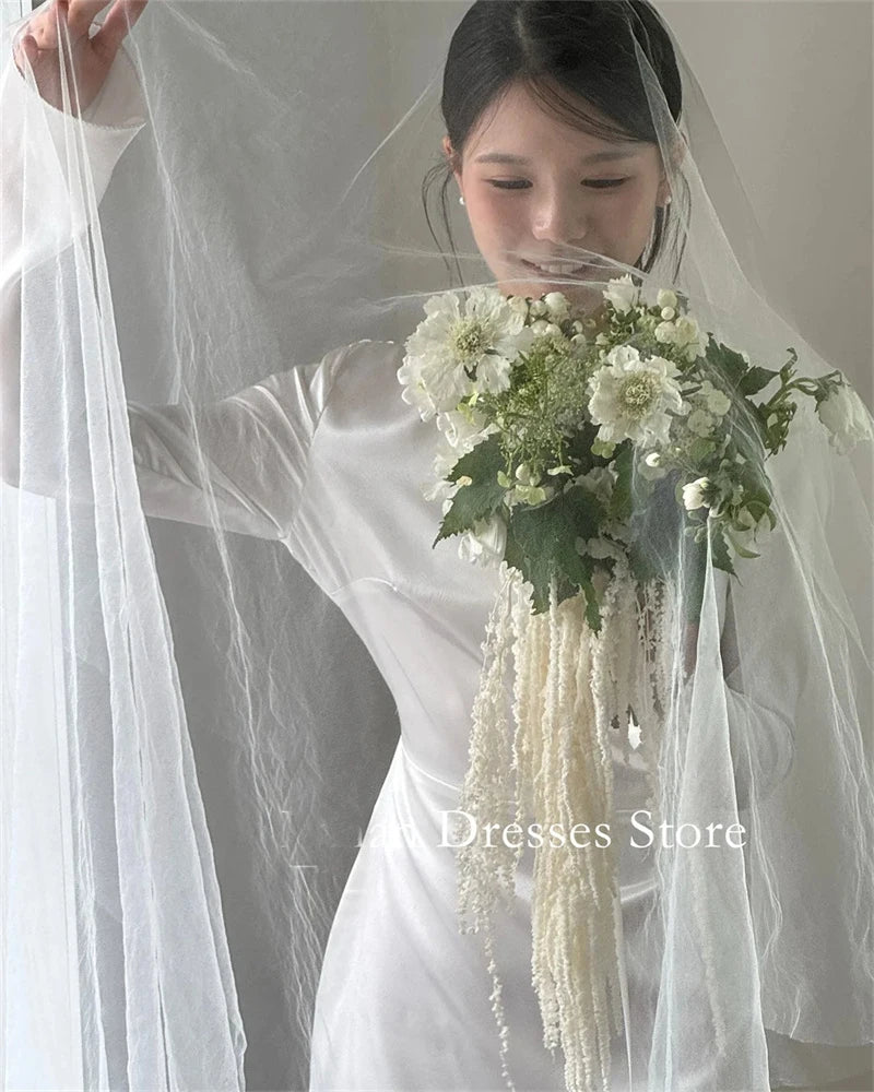 象牙白緞面船領長袖輕婚紗｜簡約 A 字裙・客製婚紗
