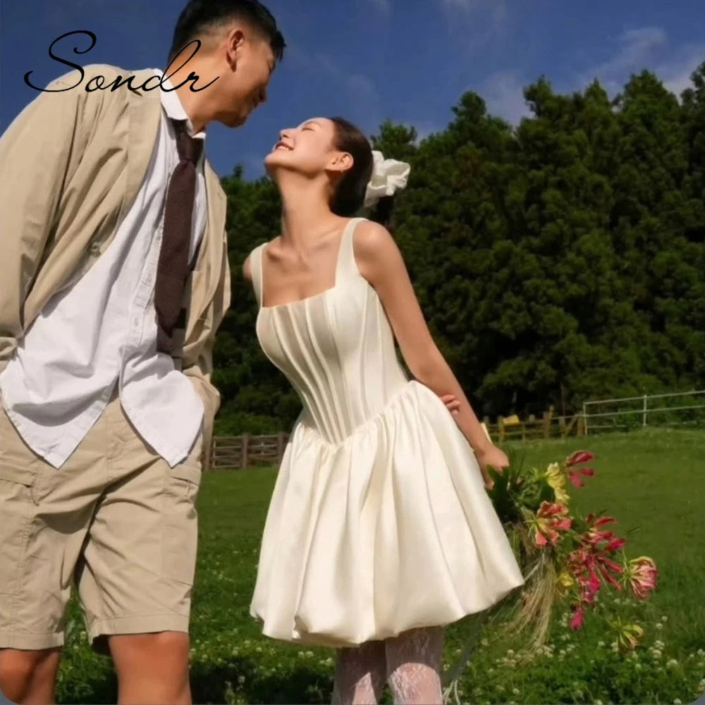 WeddLin 韓版方領短款緞面婚紗｜戶外拍攝自助婚紗