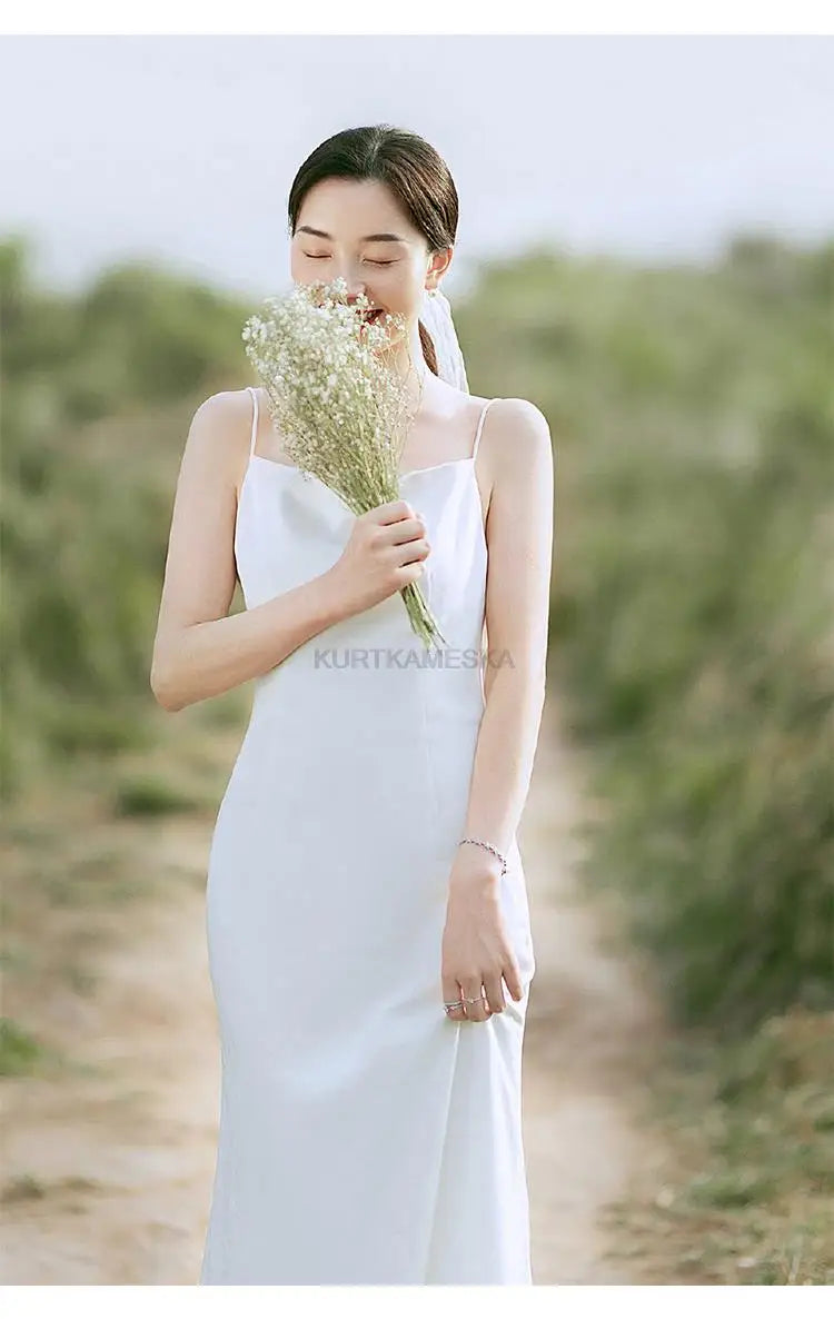 法式白色緞面吊帶新娘婚紗照長禮服/優雅性感露背簡約舞會晚會拖尾馬甲
