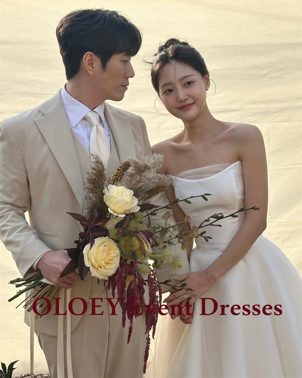 韓系禮服風格婚紗｜平口軟紗附小外套 客製A字拖尾婚紗拍照禮服 - WeddLin 輕婚紗
