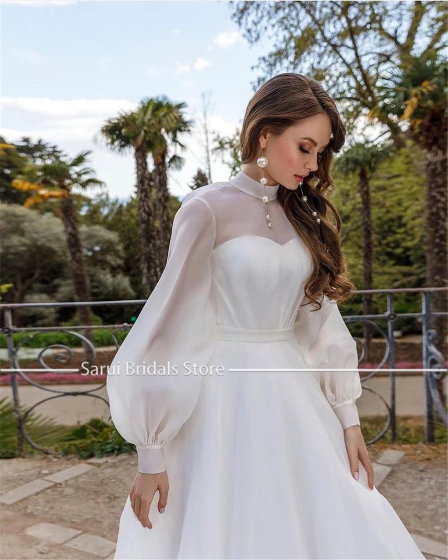 訂製高領兩件式長袖婚紗附腰帶｜簡約歐根紗A字拖尾款 - WeddLin 輕婚紗