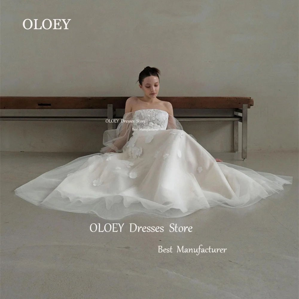 蕾絲泡泡袖客製輕婚紗｜長袖、A字修身版、海外婚禮訂購 - WeddLin 輕婚紗