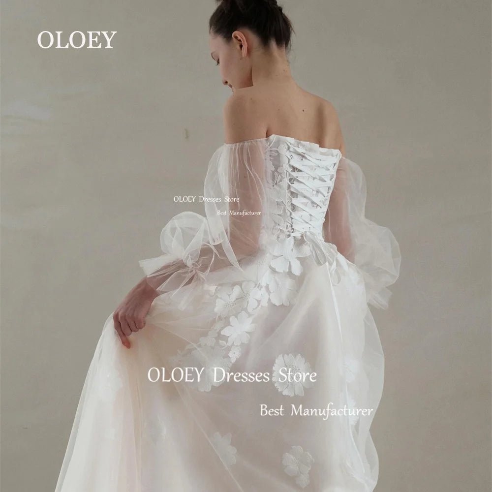 蕾絲泡泡袖客製輕婚紗｜長袖、A字修身版、海外婚禮訂購 - WeddLin 輕婚紗