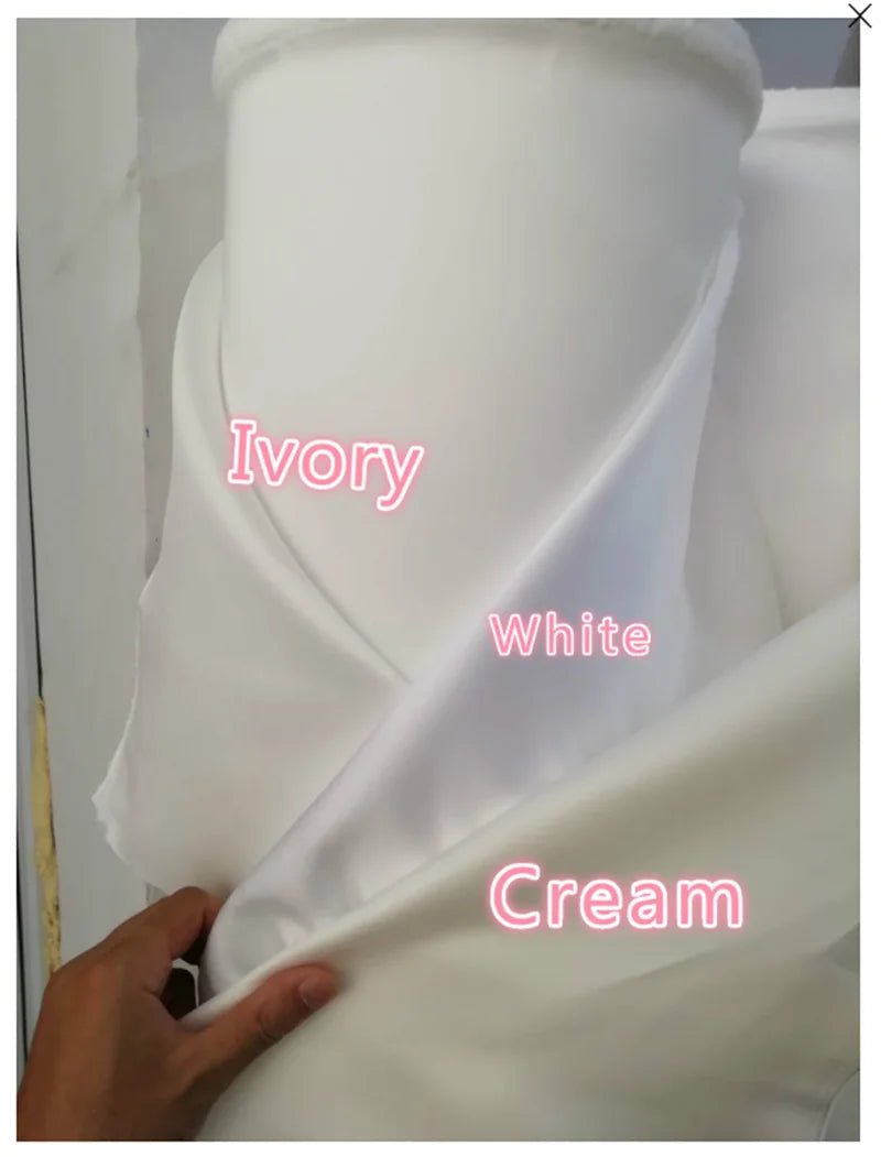 簡約A字薄紗婚紗/ 方領吊帶無袖立體花飾 新娘禮服/ 拖尾定制款 - WeddLin 輕婚紗