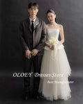 簡約白色婚紗/韓國拍照緞面細肩帶新娘禮服/經典A字裙/訂製 - WeddLin 輕婚紗