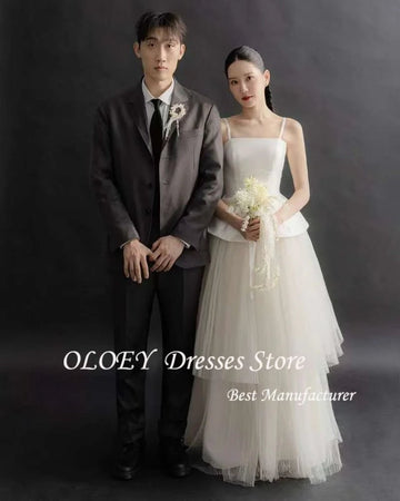 簡約白色婚紗/韓國拍照緞面細肩帶新娘禮服/經典A字裙/訂製 - WeddLin 輕婚紗