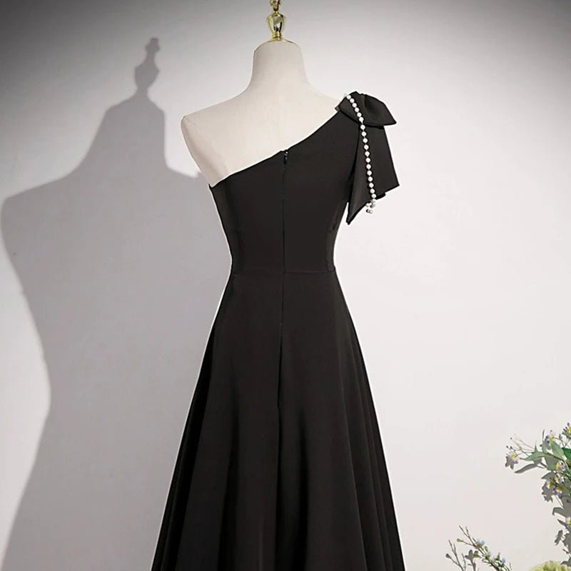 單肩蝴蝶結緞面A字長禮服｜客製尺寸、婚禮伴娘與正式晚宴適用 - WeddLin 輕婚紗