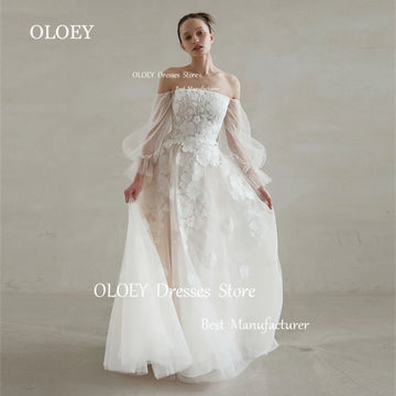 蕾絲泡泡袖客製輕婚紗｜長袖、A字修身版、海外婚禮訂購 - WeddLin 輕婚紗