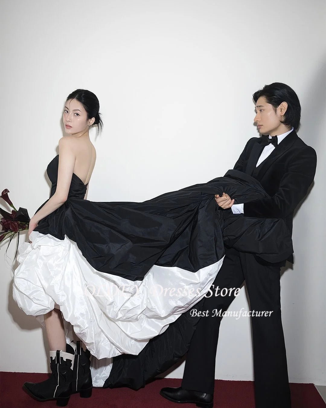 韓系訂製款白黑拼接禮服｜一字肩A字長裙｜緞面蝴蝶結晚宴婚紗禮服 - WeddLin 輕婚紗