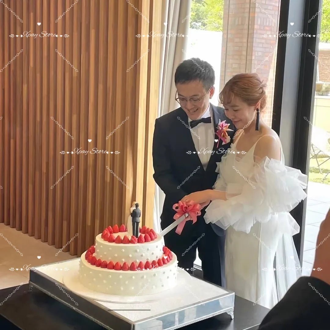 韓系極簡緞面細肩帶 A - Line 輕婚紗 (提供客製尺寸) - WeddLin 輕婚紗