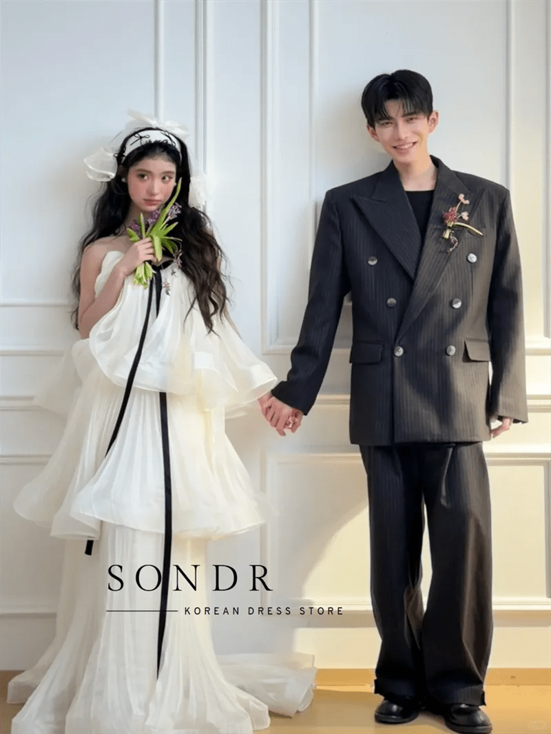 韓式平口多層次訂製輕婚紗｜經典顯瘦 A-Line 氣質婚紗 - WeddLin 輕婚紗