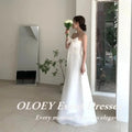 極簡平口 A-Line 輕婚紗｜經典緞面顯瘦禮服｜客製化訂製 - WeddLin 輕婚紗