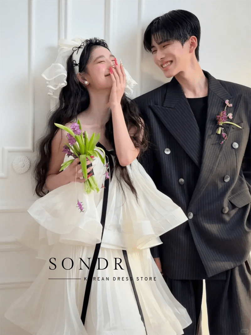韓式平口多層次訂製輕婚紗｜經典顯瘦 A-Line 氣質婚紗 - WeddLin 輕婚紗