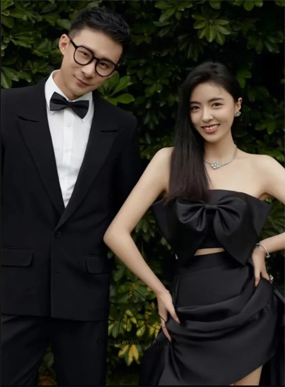 黑色蝴蝶結平口前短後長輕婚紗｜客製極簡緞面小黑裙｜外拍與晚宴推薦 - WeddLin 輕婚紗