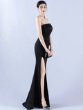 一字領露背貼身長洋裝｜黑白色露肩開衩禮服 - WeddLin 輕婚紗