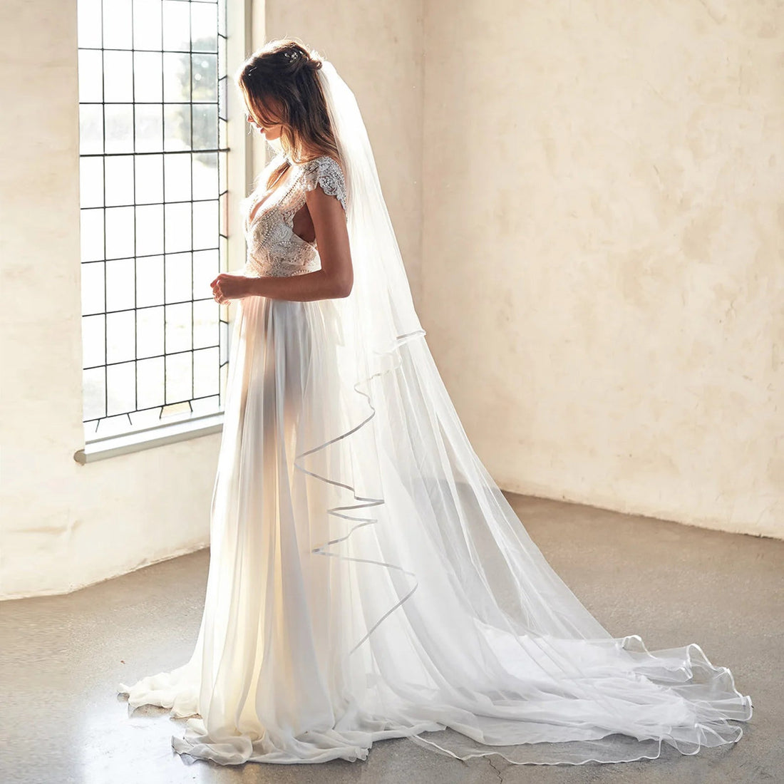 雙層緞邊婚紗頭紗｜教堂長度｜附梳固定｜柔軟義大利紗 - WeddLin 輕婚紗