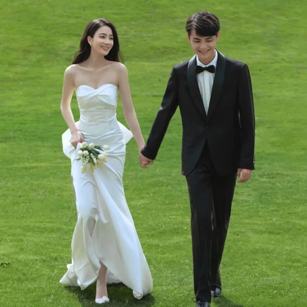 極簡平口緞面蝴蝶結輕婚紗｜依照身形訂製 - WeddLin 輕婚紗