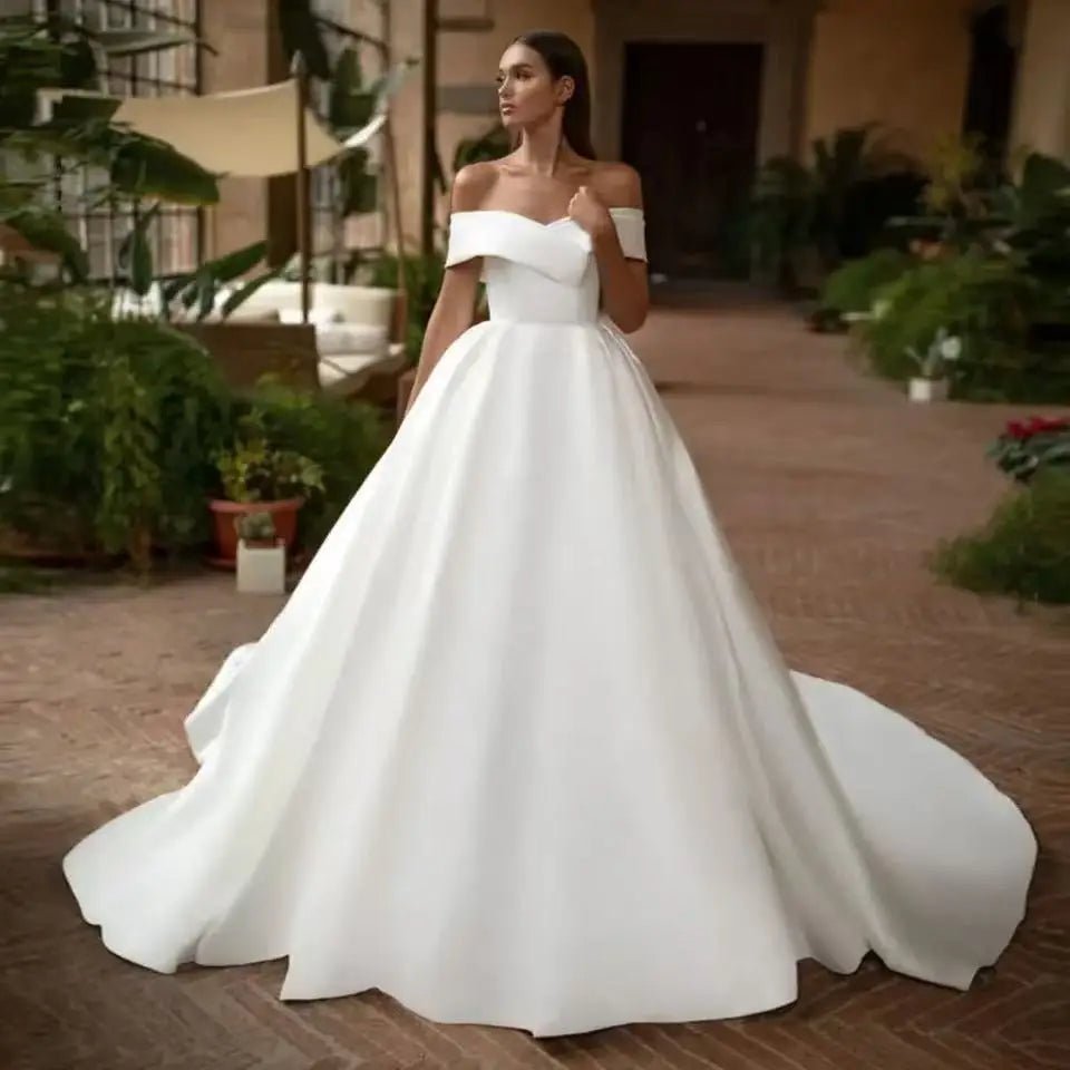 客製款船領一字領緞面婚紗禮服（拉鍊款） - WeddLin 輕婚紗