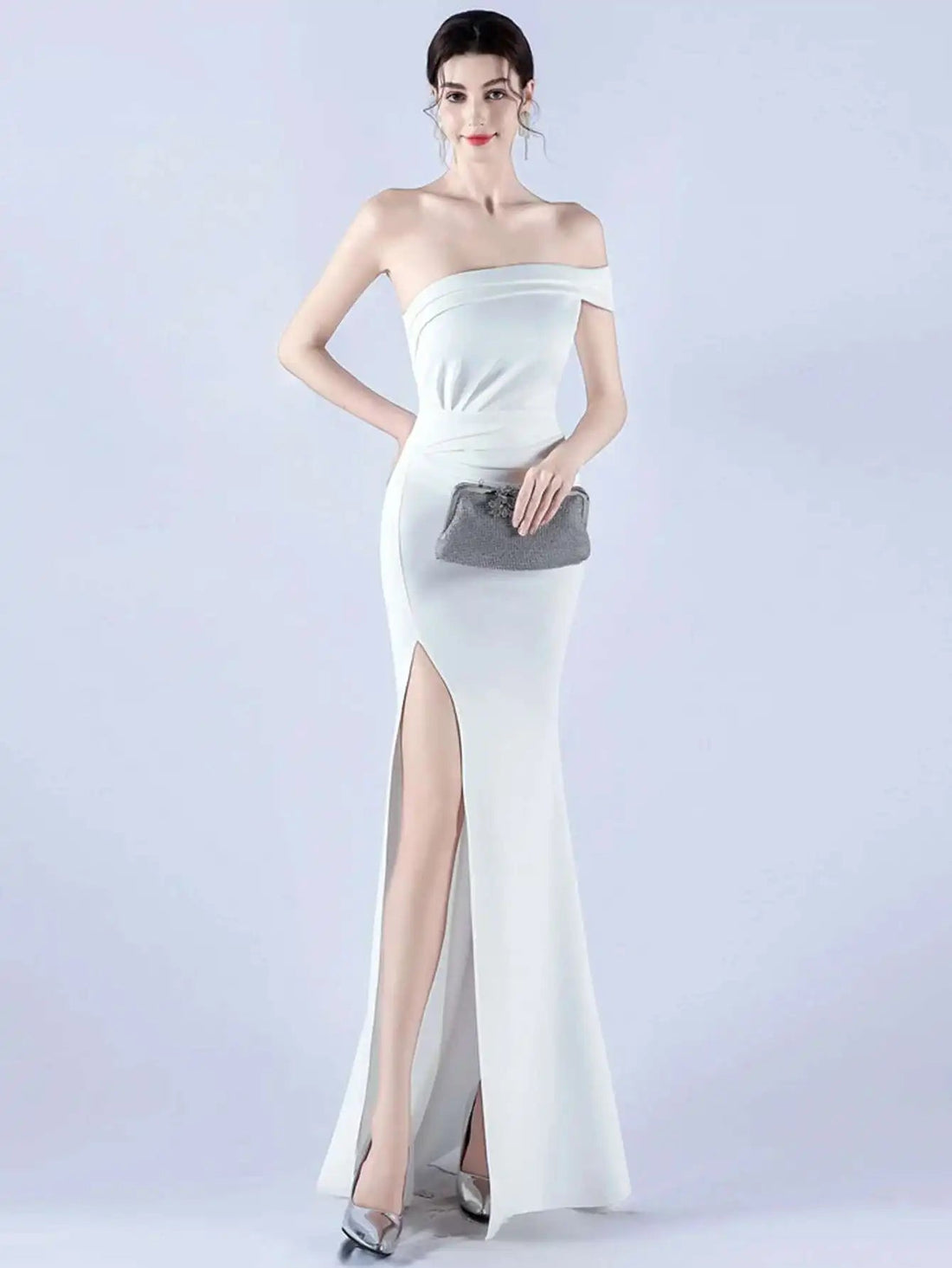 一字領露背貼身長洋裝｜黑白色露肩開衩禮服 - WeddLin 輕婚紗