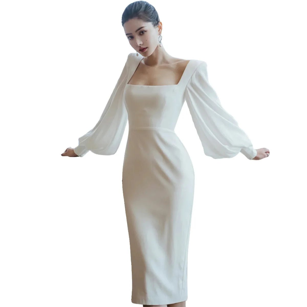 米白色圓領長袖修身婚紗｜中長版簡約新娘禮服 - WeddLin 輕婚紗