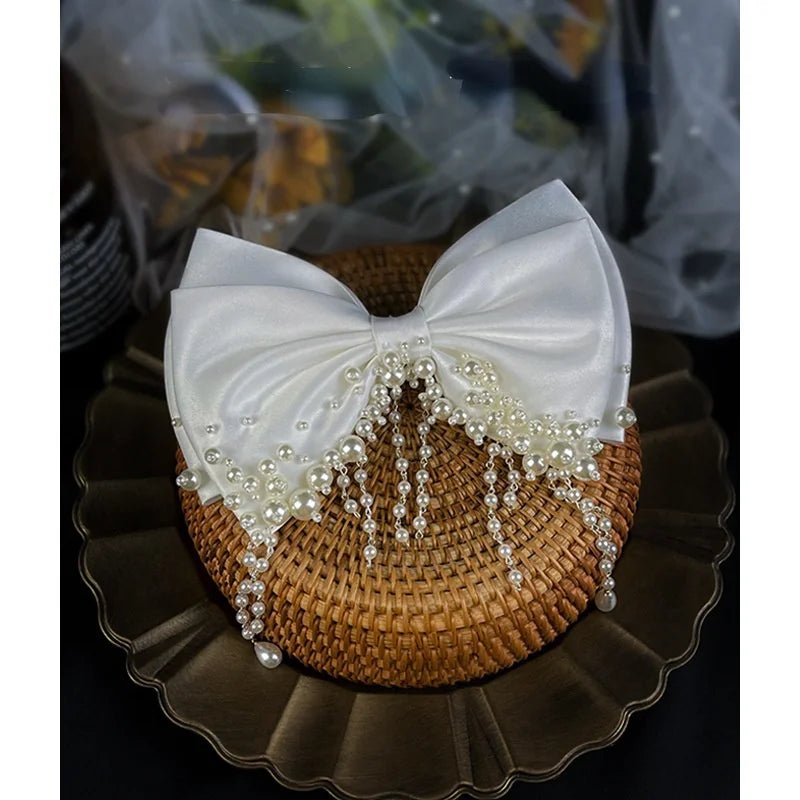 水晶蝴蝶結珠飾髮夾｜新娘頭飾、輕婚紗造型配件 - WeddLin 輕婚紗