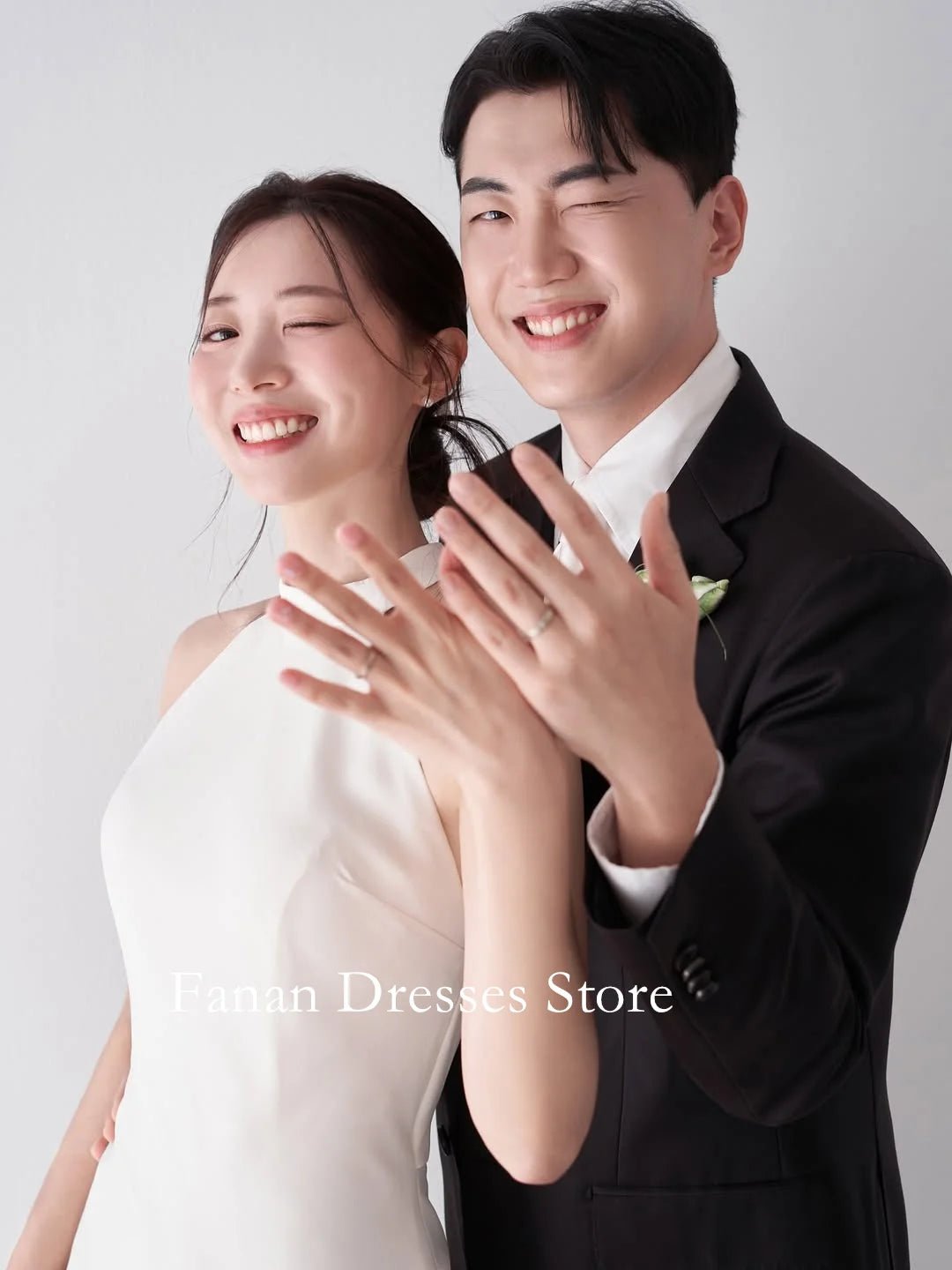 高領韓國魚尾無袖緞面婚紗/ 簡單象牙色訂製漂亮新娘禮服/加大尺碼 - WeddLin 輕婚紗