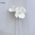 白色陶瓷花新娘髮夾/ 髮簪/ 婚禮頭飾/髮飾品 - WeddLin 輕婚紗