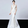 優雅美人魚 V 領長禮服/晚宴洋裝 /亮片刺繡透視背設計 - WeddLin 輕婚紗