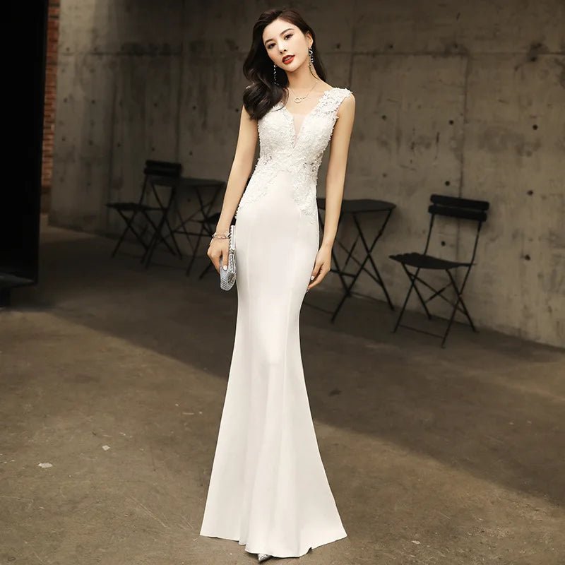 象牙白魚尾V領晚宴禮服｜無袖公主風長洋裝 婚禮舞會宴會禮服 - WeddLin 輕婚紗