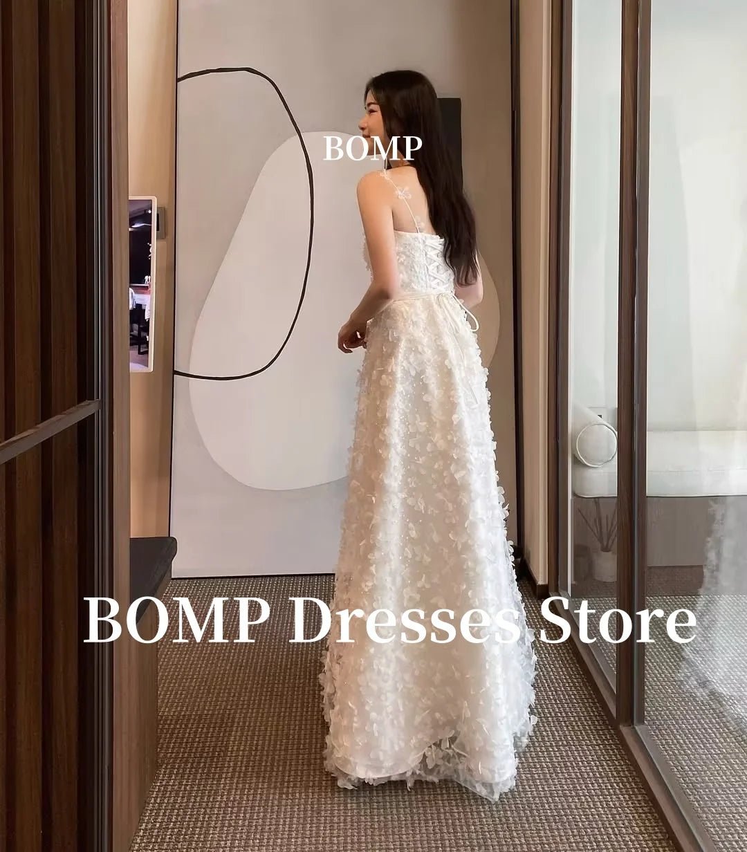 立體花朵歐根紗細肩帶輕婚紗｜WeddLin 客製婚紗 - WeddLin 輕婚紗