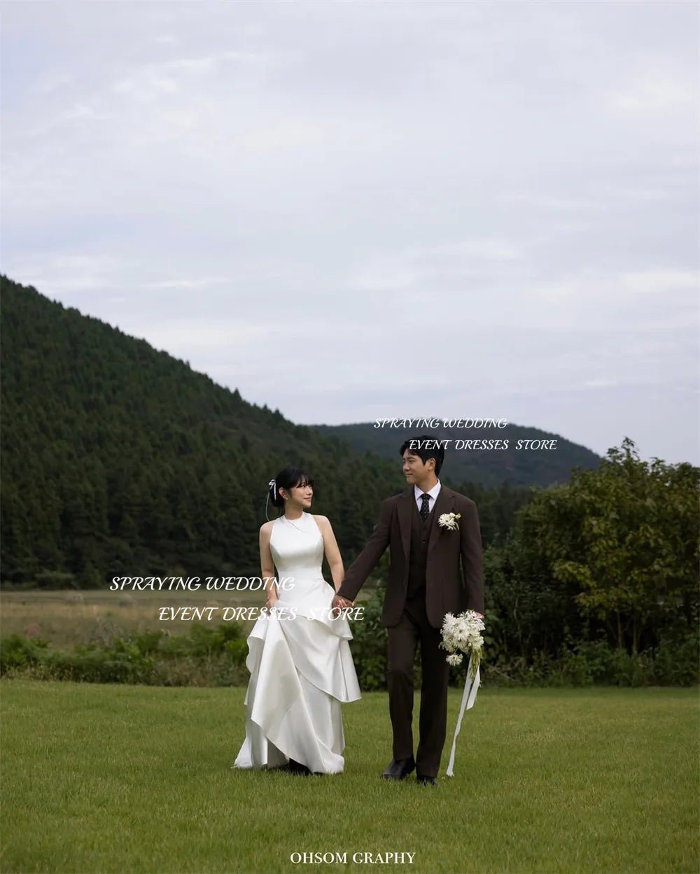 韓系極簡象牙白緞面圓領蛋糕裙輕婚紗｜weddlin 客製婚紗 - WeddLin 輕婚紗