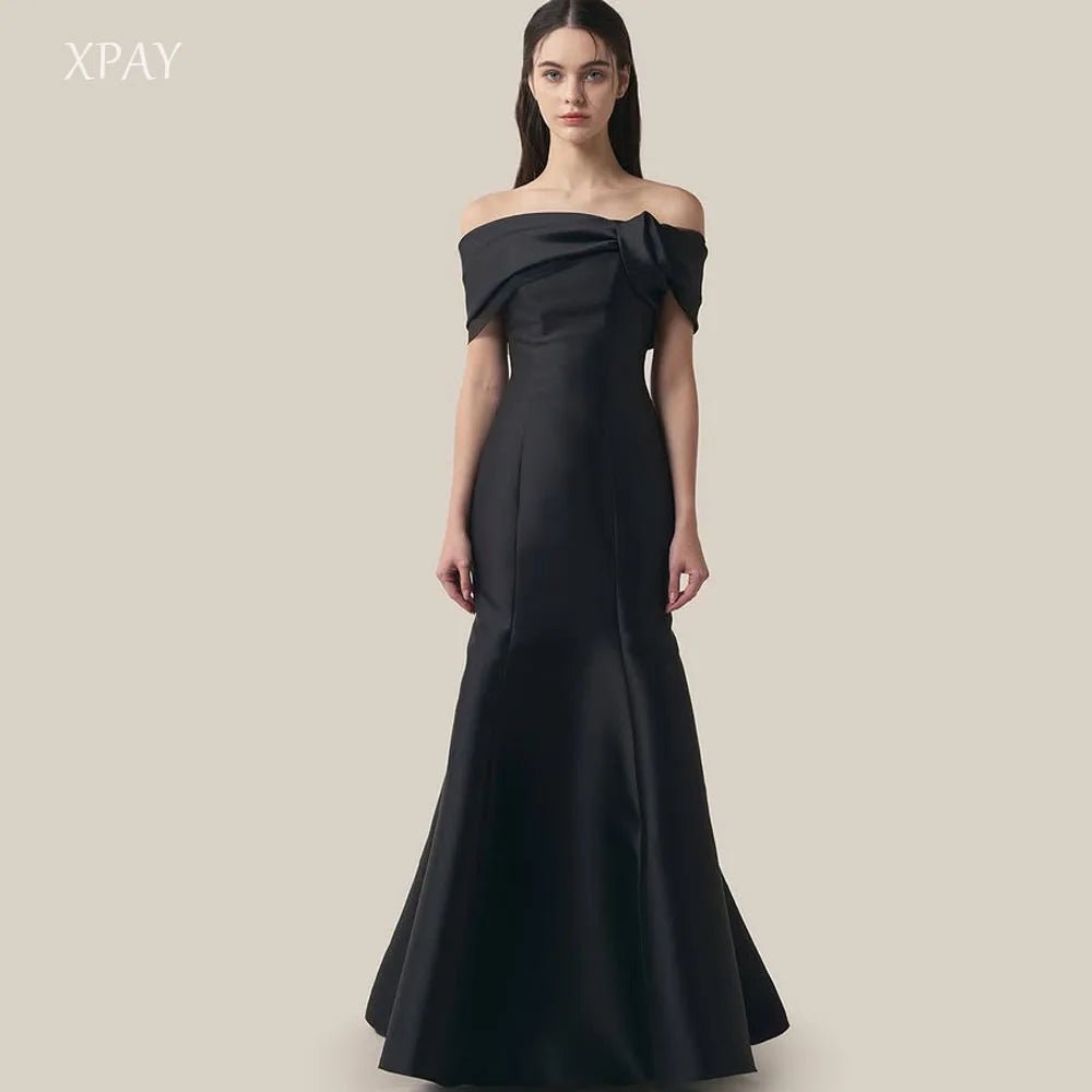 一字領魚尾緞面黑婚紗｜WeddLin 客製婚紗 - WeddLin 輕婚紗