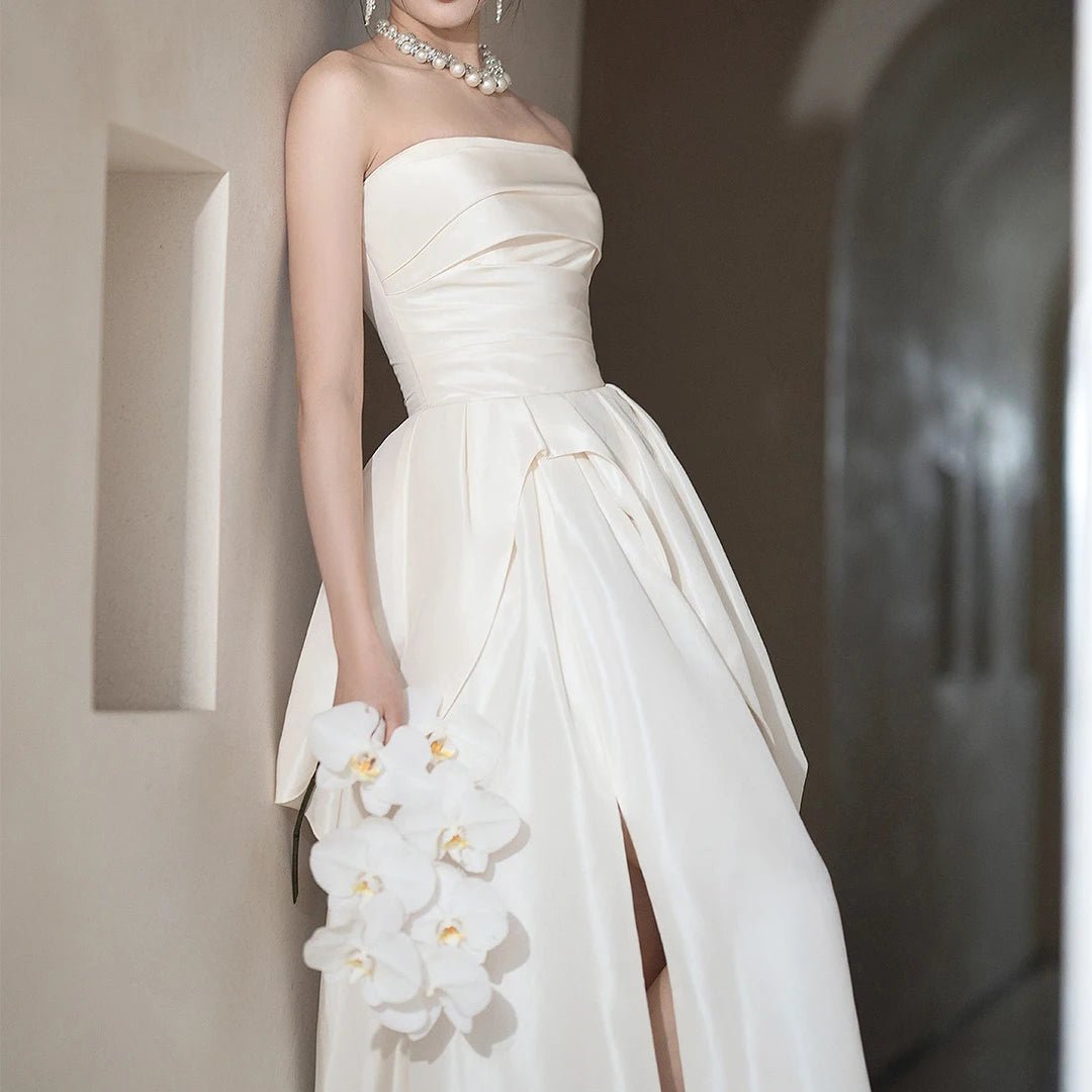 法式緞面露背輕婚紗｜登記日與小型婚禮適用 可客製尺寸 weddlin - WeddLin 輕婚紗