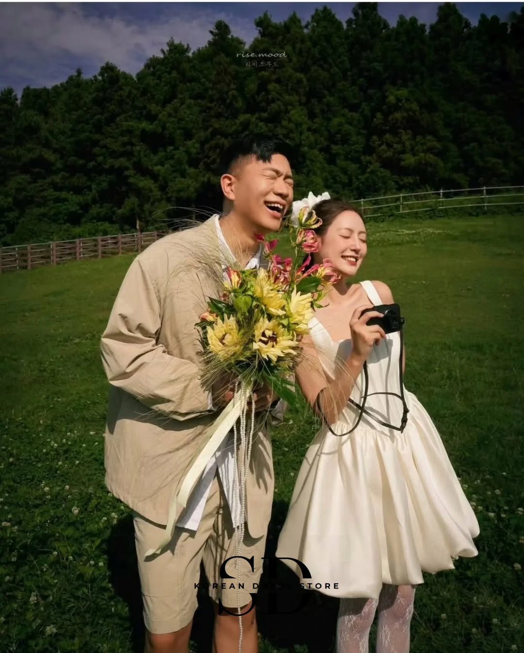 WeddLin 韓版方領短款緞面婚紗｜戶外拍攝自助婚紗 - WeddLin 輕婚紗